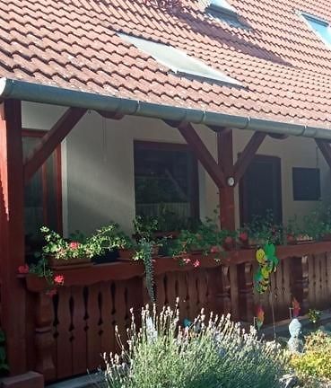 Maria Apartman Балатонкересжтур Екстер'єр фото